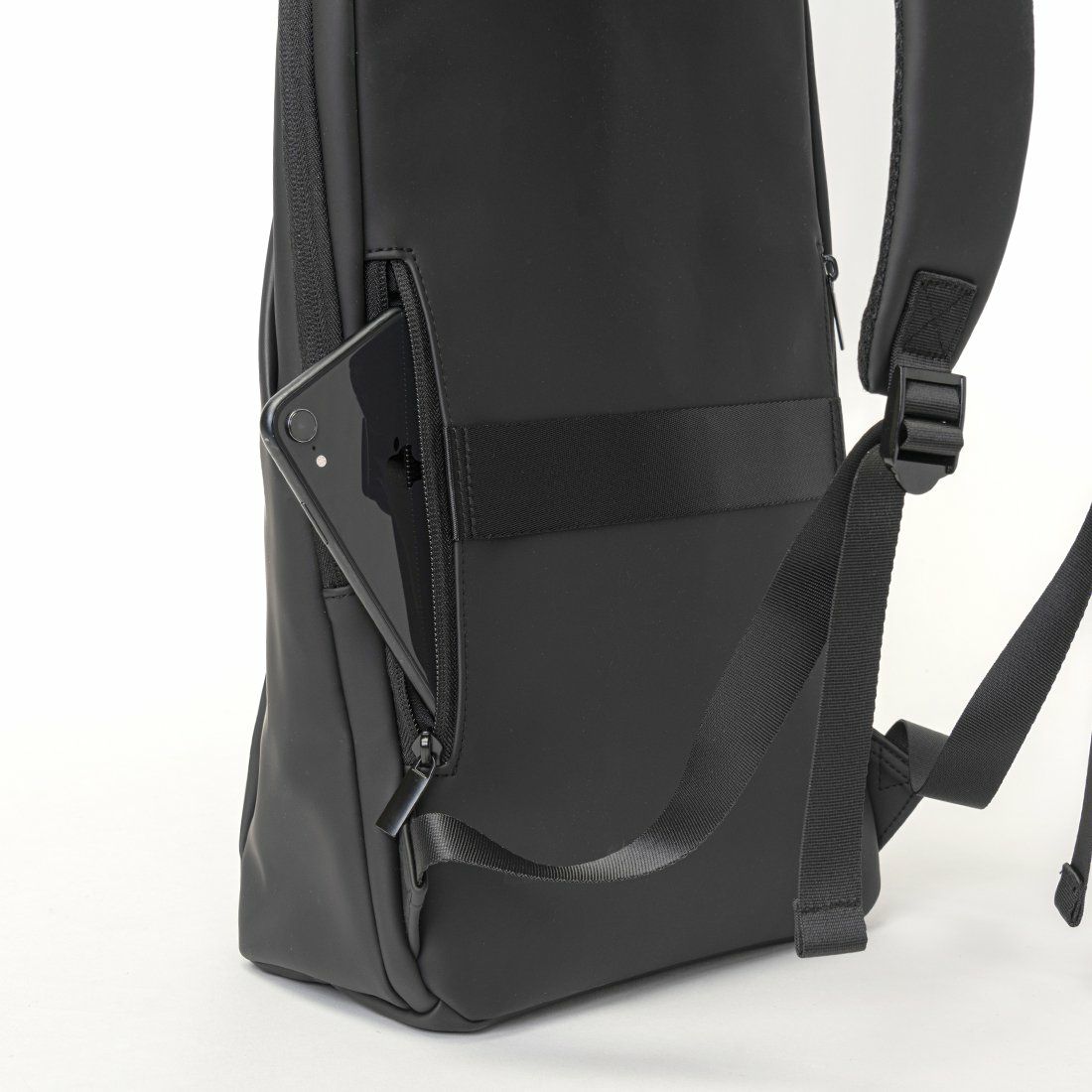 KLONリュッククローンメンズレディースMATTECOATEDRUCKSACKWAV14Lバックパックリュックサック通学通勤撥水おしゃれブラック黒モノトーン
