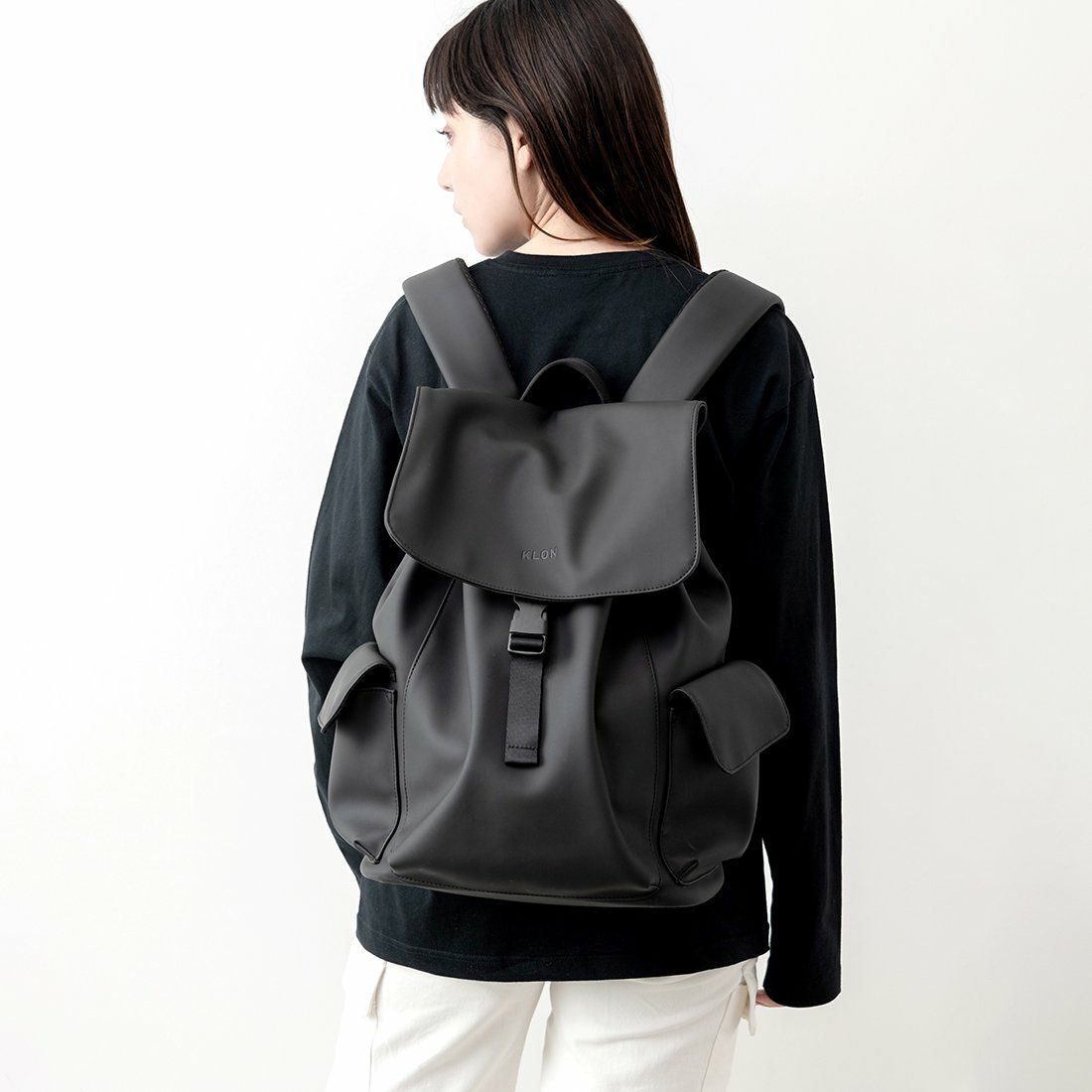 KLONリュッククローンメンズレディースMATTECOATEDRUCKSACKTRA18Lバックパックリュックサック通学通勤撥水おしゃれブラック黒ホワイト白