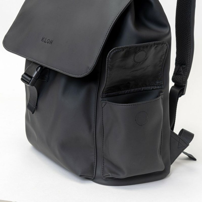 KLONリュッククローンメンズレディースMATTECOATEDRUCKSACKTRA18Lバックパックリュックサック通学通勤撥水おしゃれブラック黒ホワイト白