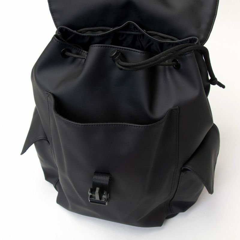 KLONリュッククローンメンズレディースMATTECOATEDRUCKSACKTRA18Lバックパックリュックサック通学通勤撥水おしゃれブラック黒ホワイト白