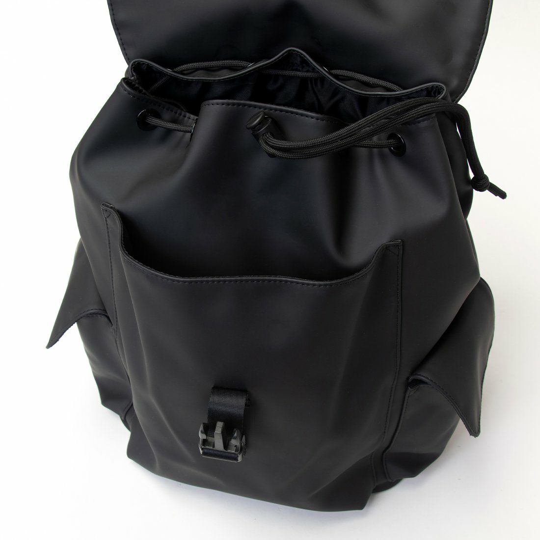 KLONリュッククローンメンズレディースMATTECOATEDRUCKSACKTRA18Lバックパックリュックサック通学通勤撥水おしゃれブラック黒ホワイト白