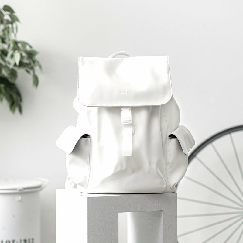 KLONリュッククローンメンズレディースMATTECOATEDRUCKSACKTRA18Lバックパックリュックサック通学通勤撥水おしゃれブラック黒ホワイト白