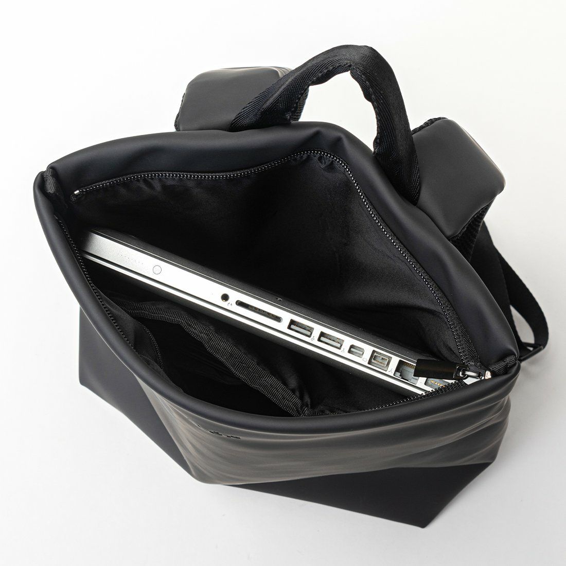 KLONリュッククローンメンズレディースMATTECOATEDRUCKSACK-SIM15Lバックパックリュックサック通学通勤撥水おしゃれブラック黒ホワイト白