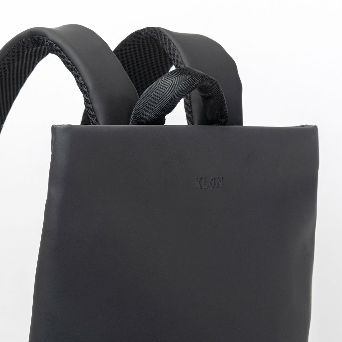 KLONリュッククローンメンズレディースMATTECOATEDRUCKSACK-SIM15Lバックパックリュックサック通学通勤撥水おしゃれブラック黒ホワイト白