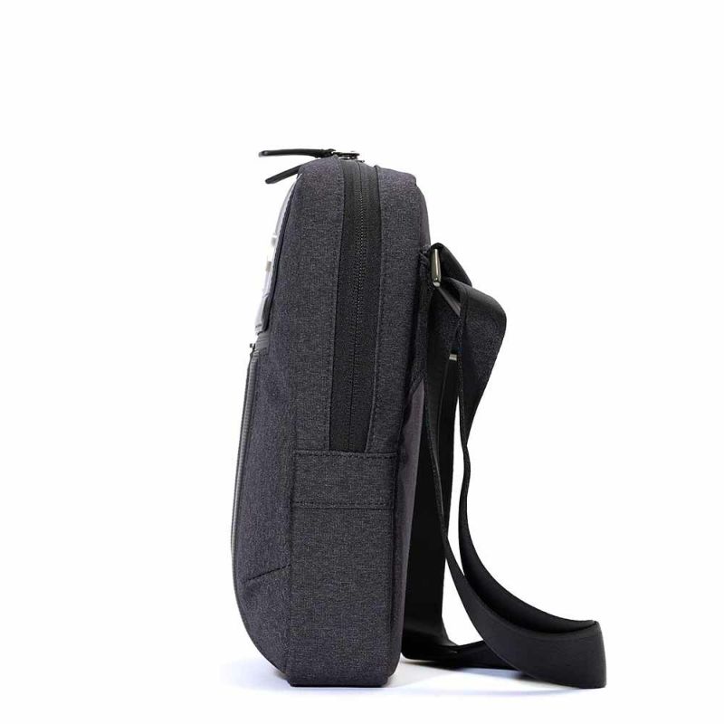 ビクトリノックスVICTORINOXショルダーバッグアーキテクチャーアーバン2クロスボディバッグメンズレディース大容量ブランドビジネス正規品612668612675653351