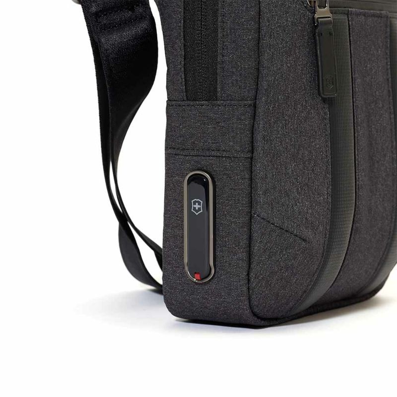 ビクトリノックスVICTORINOXショルダーバッグアーキテクチャーアーバン2クロスボディバッグメンズレディース大容量ブランドビジネス正規品612668612675653351