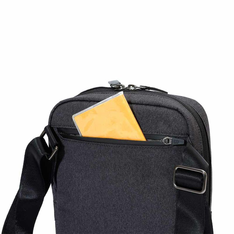 ビクトリノックスVICTORINOXショルダーバッグアーキテクチャーアーバン2クロスボディバッグメンズレディース大容量ブランドビジネス正規品612668612675653351