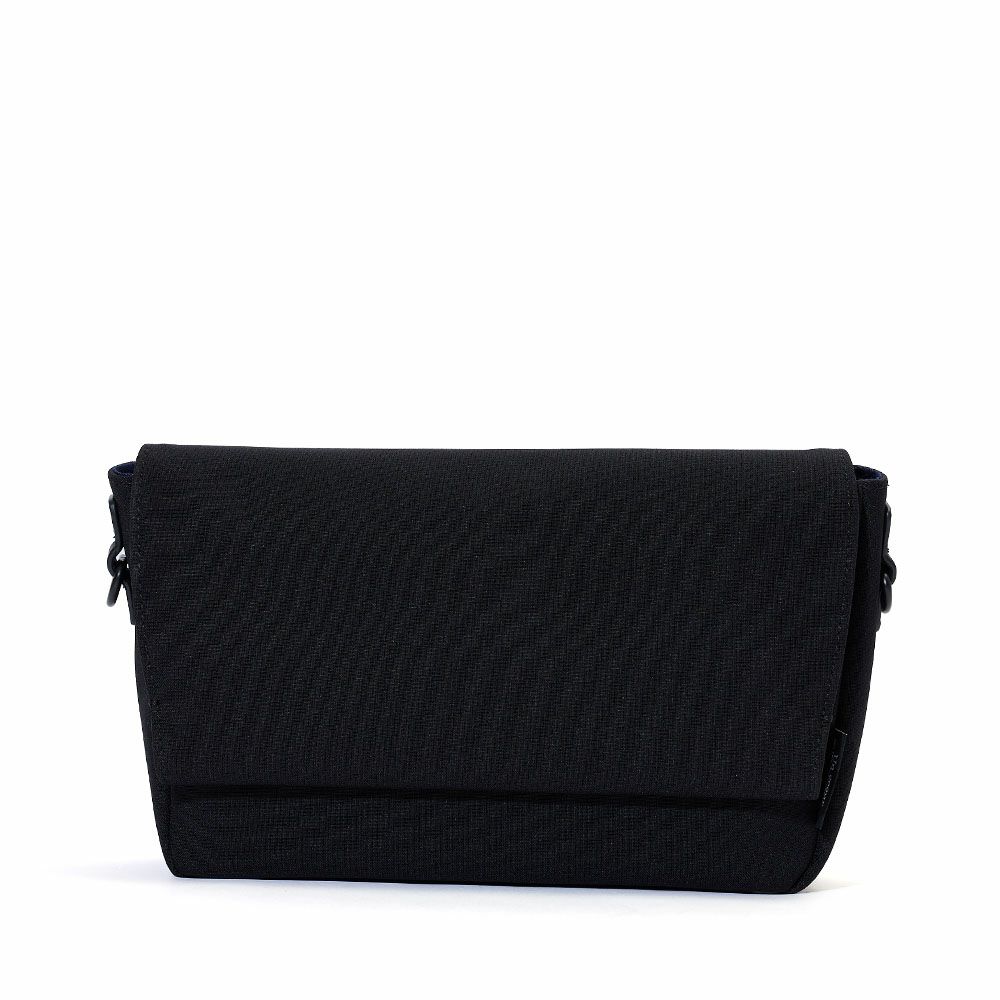 UncoeurショルダーバッグアンクールショルダーバックTOROIITORO2メンズレディースバッグおしゃれシンプルブランドおすすめ人気ブラック無地撥水TORO2K902003N