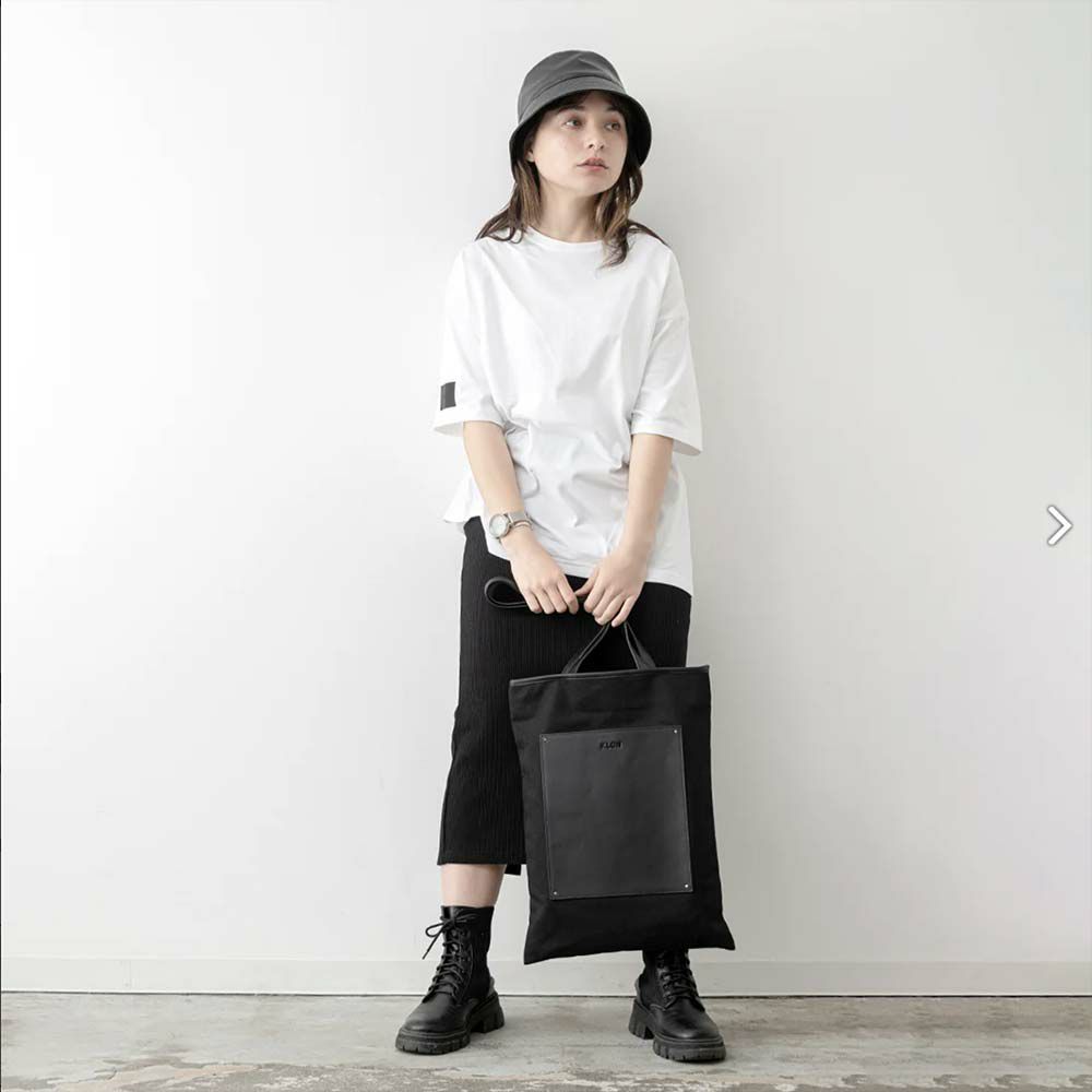 KLONトートバッグクローンメンズレディースPORTRAITCANVASTOTEBAGBLACKWHITE肩掛けカバンおしゃれ通学通勤ブラック黒ホワイト白