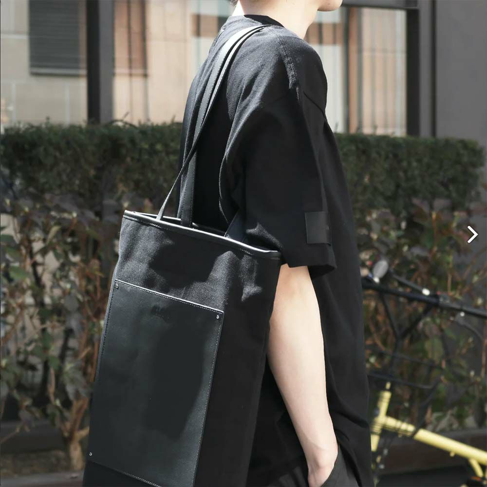 KLONトートバッグクローンメンズレディースPORTRAITCANVASTOTEBAGBLACKWHITE肩掛けカバンおしゃれ通学通勤ブラック黒ホワイト白