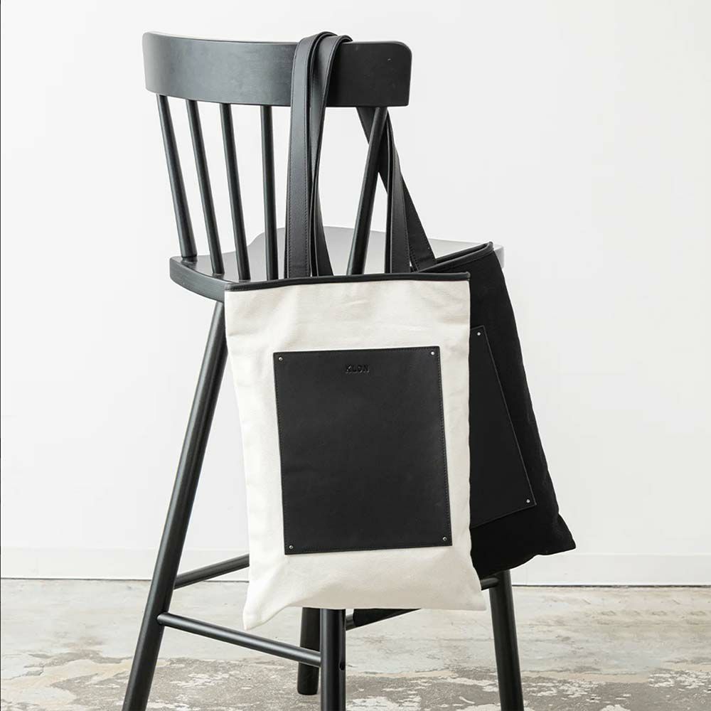 KLONトートバッグクローンメンズレディースPORTRAITCANVASTOTEBAGBLACKWHITE肩掛けカバンおしゃれ通学通勤ブラック黒ホワイト白