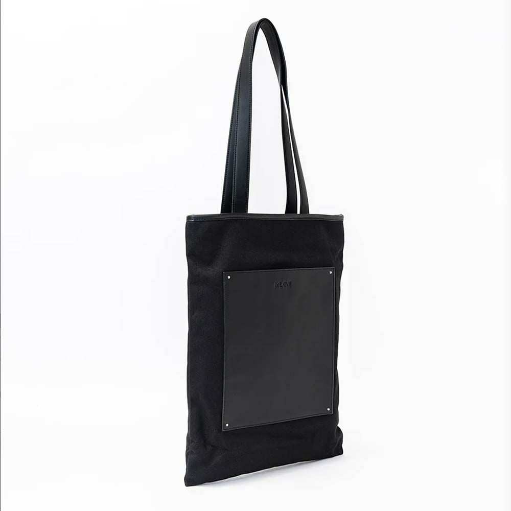 KLONトートバッグクローンメンズレディースPORTRAITCANVASTOTEBAGBLACKWHITE肩掛けカバンおしゃれ通学通勤ブラック黒ホワイト白