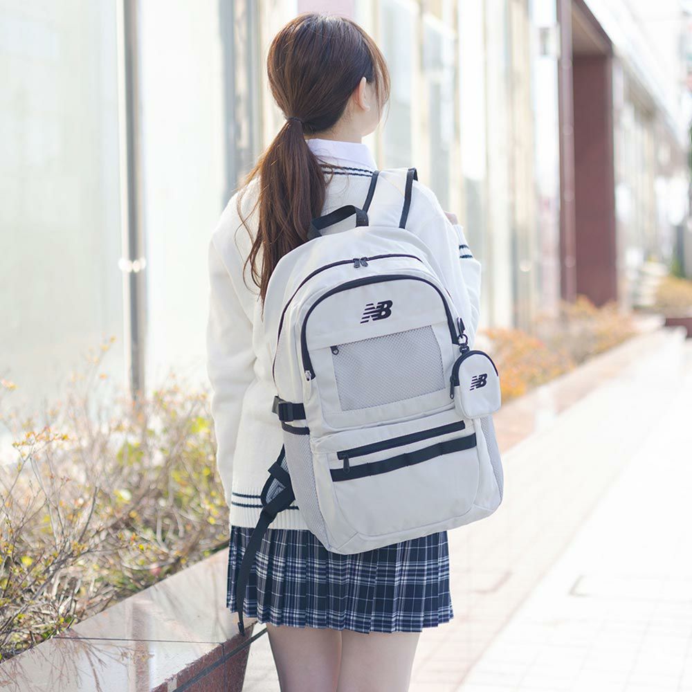 【2025新作】ニューバランスリュック通学ポーチ付き限定モデルnewbalance30LB4男子女子大容量おしゃれリュックサック中学生高校生女子高生メンズレディーススポーツリュック通学リュックLAB55684