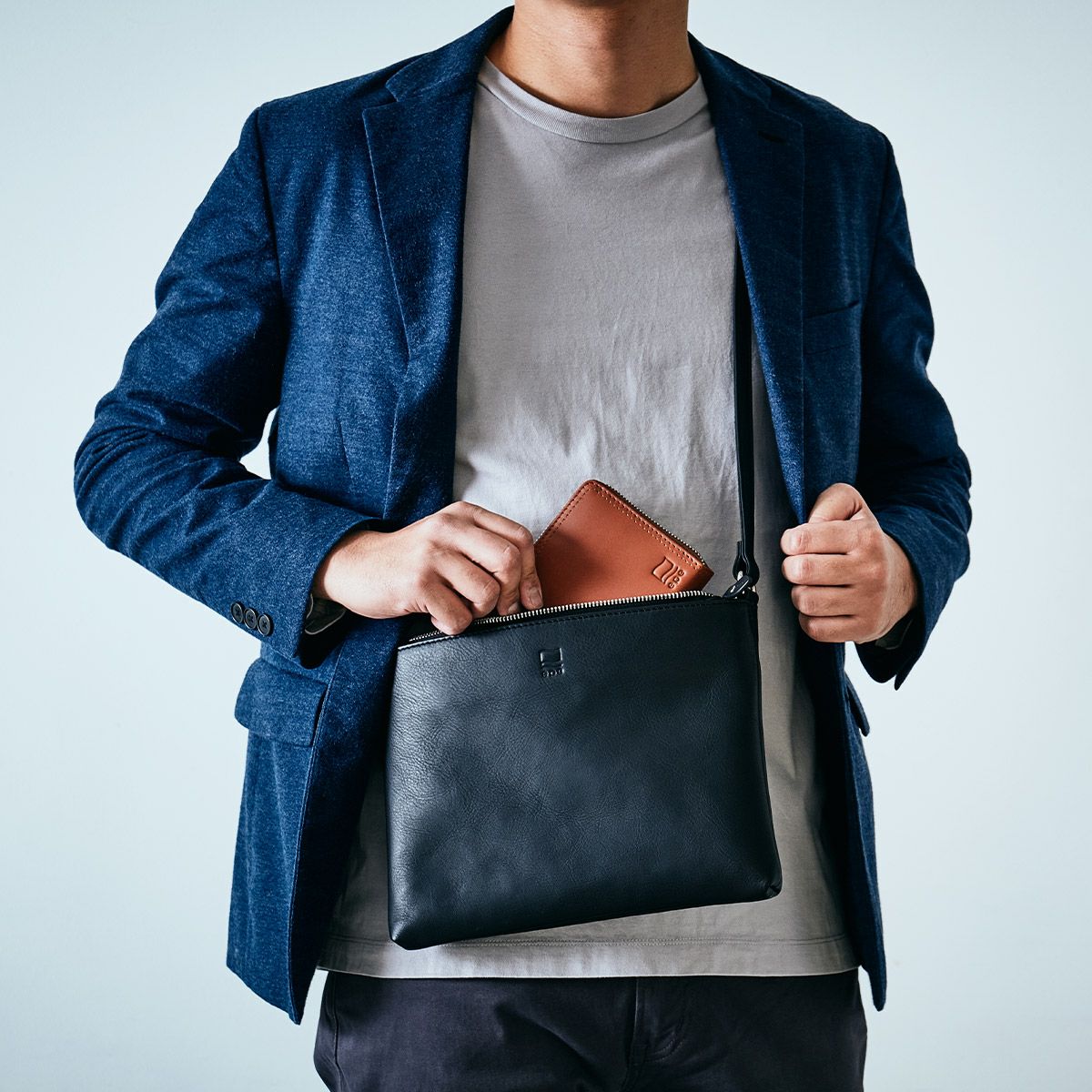 サコッシュショルダーバッグメンズ本革レザーブランドファスナー付き革大容量大きめ人気おすすめサコッシュバッグレディース斜めがけ大人30代40代50代エペepeepe006