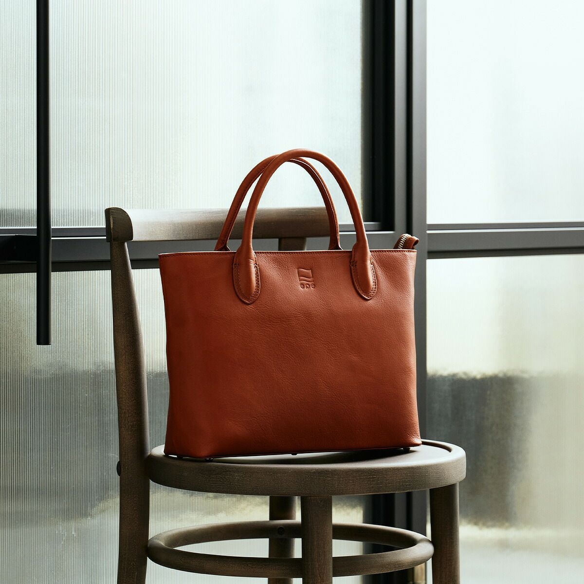 ミニトートトートバッグミニメンズミニトートバッグ本革ファスナー付き小さめトートバックトートレザーレザートートバッグ革男性レディースビジネス通勤シンプルおしゃれブランド人気エペepeepe008