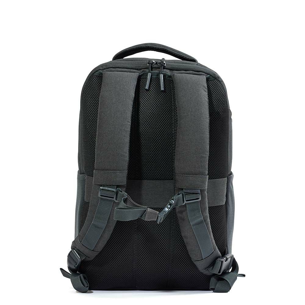 IncaseインケースリュックFacet25LBackpack正規品BlackバックパックA4メンズレディースバックパックPCリュックビジネスリュックビジネス通勤通学人気おしゃれ