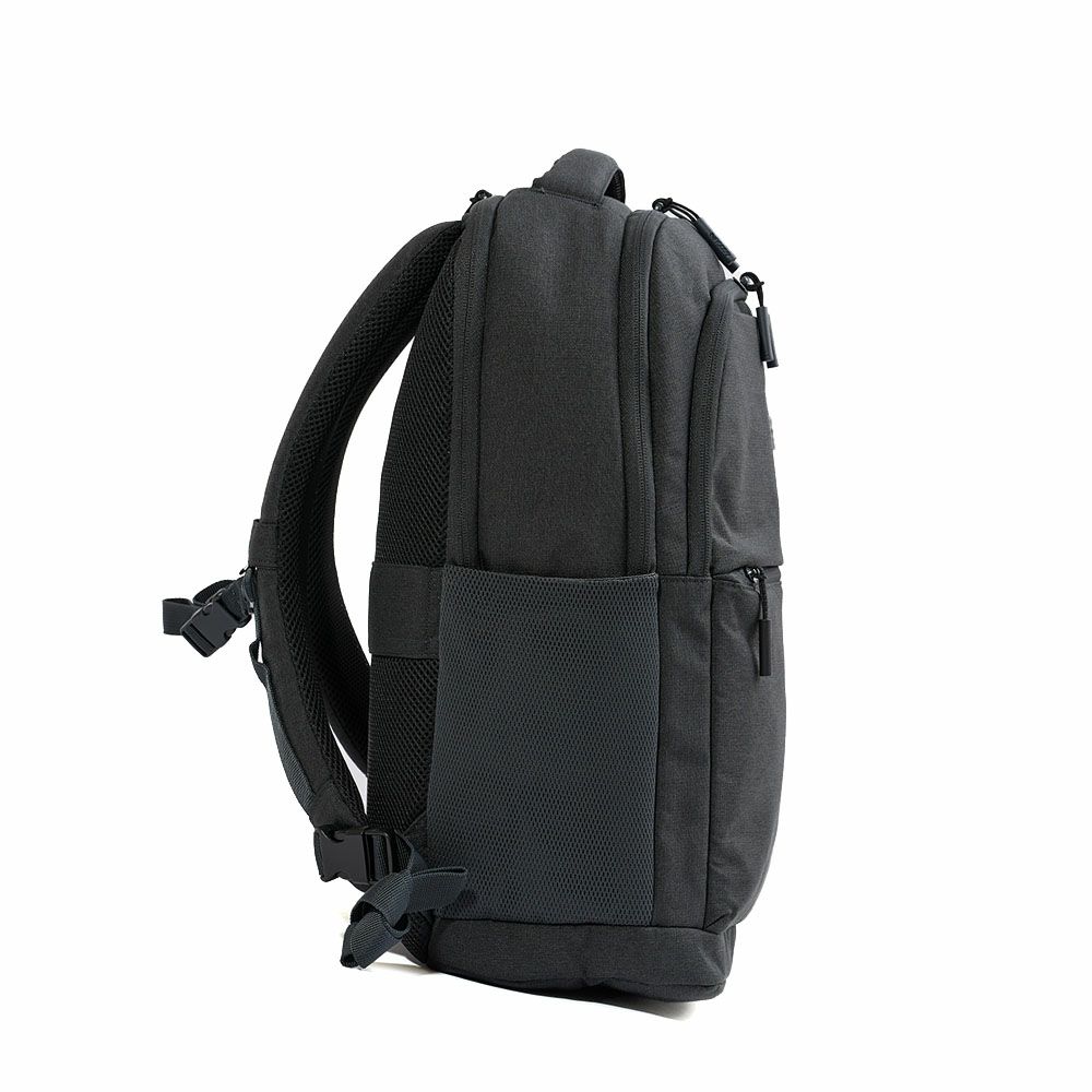 IncaseインケースリュックFacet25LBackpack正規品BlackバックパックA4メンズレディースバックパックPCリュックビジネスリュックビジネス通勤通学人気おしゃれ