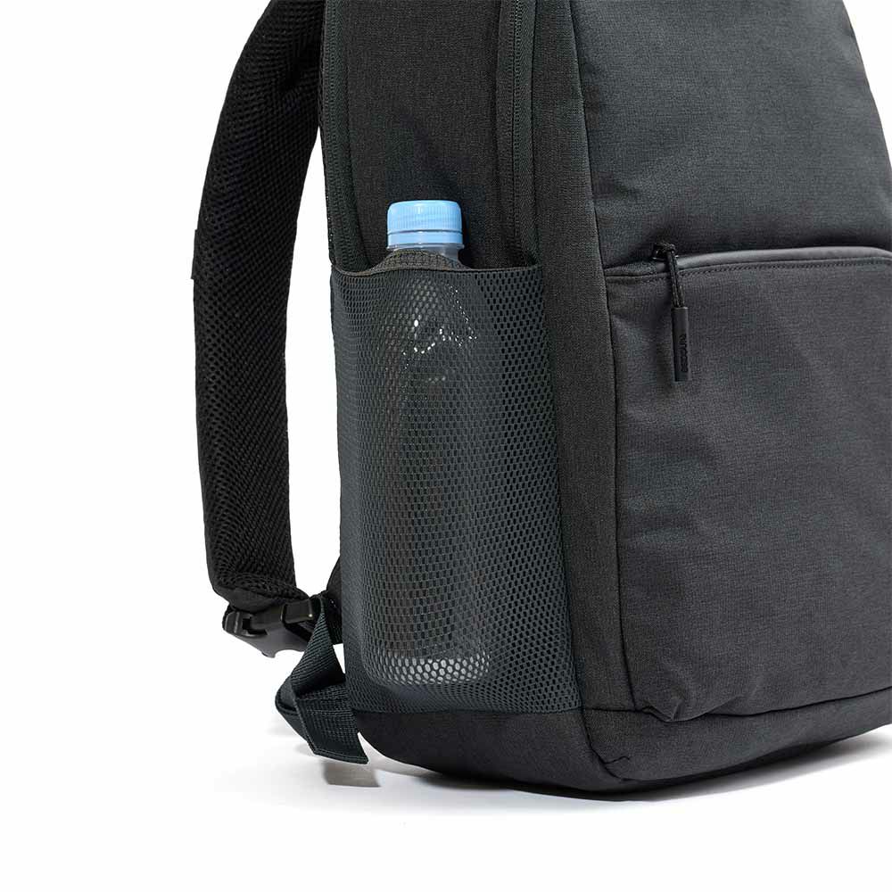 IncaseインケースリュックFacet20LBackpack正規品BlackバックパックA4メンズレディースバックパックPCリュックビジネスリュックビジネス通勤通学人気おしゃれ