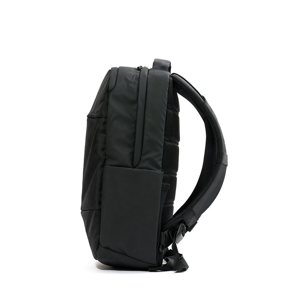 IncaseインケースリュックCityCompactBackpackwith1680D正規品BlackバックパックA4メンズレディースバックパックPCリュックビジネスリュックビジネス通勤通学人気おしゃれ