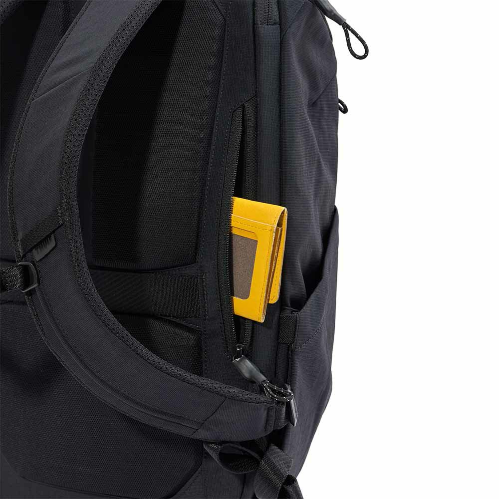 Thuleリュックスーリー24LParamountBackpackバックパック大容量バッグビジネスリュックパソコン収納メンズレディースブランド3205011