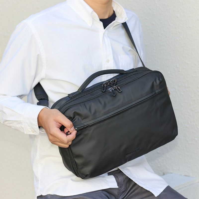 MOUSTACHEショルダーバッグメッセンジャーバッグボディバッグムスタッシュ大容量メンズレディース斜めがけ斜め掛けおしゃれかっこいいカジュアル人気通学軽量ブランド大人30代40代50代MJT4587