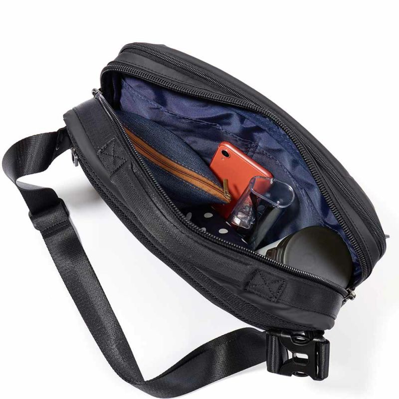 MOUSTACHEショルダーバッグメッセンジャーバッグボディバッグムスタッシュ大容量メンズレディース斜めがけ斜め掛けおしゃれかっこいいカジュアル人気通学軽量ブランド大人30代40代50代MJT4587