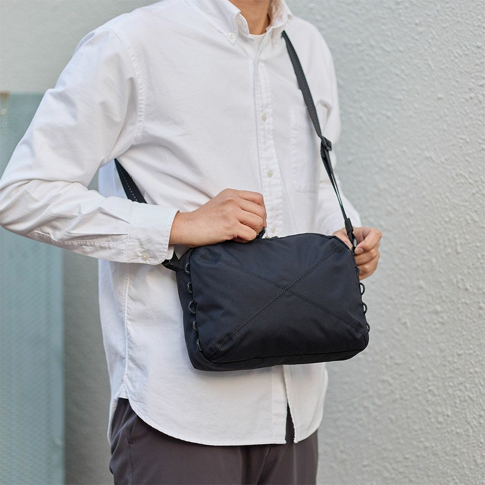 サムソナイトレッドショルダーバッグSサイズSamsoniteREDエクスサックスタンダードメンズレディースショルダーバック斜めがけ斜め掛け通勤大人サムソナイトレッドブランド人気かっこいい148664