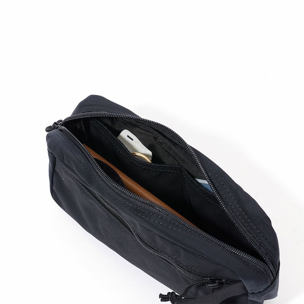 ブリーフィングポーチBRIEFINGONEZIPPOUCHMWGENIIガジェットポーチガジェットケース小物入れメンズレディース充電器周辺機器小物BRA233A38