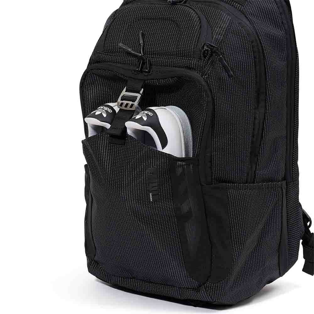 Thuleリュックスーリー32LCrossoverBackpackRevivalバックパック大容量バッグビジネスリュックパソコン収納メンズレディースブランド3205098