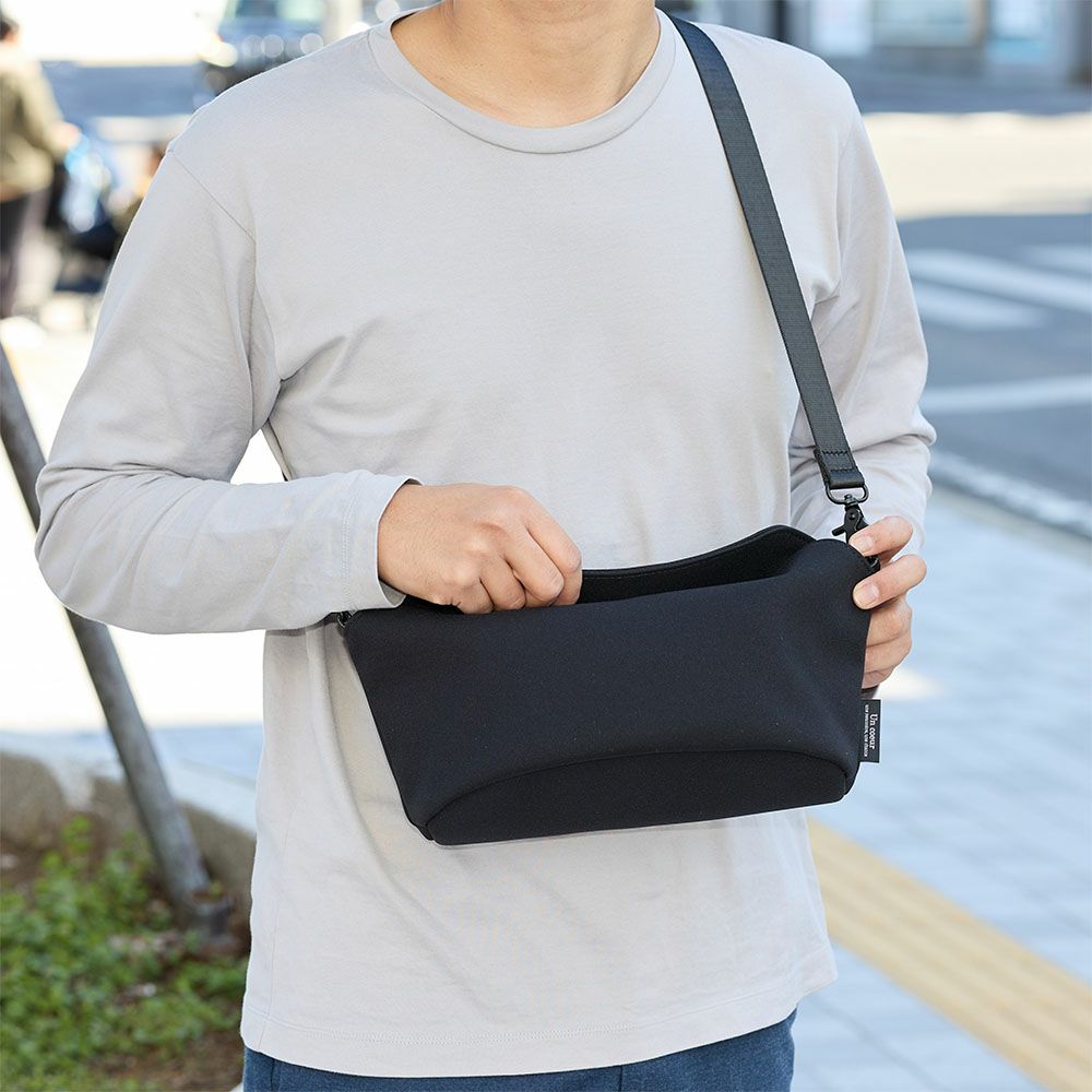 UncoeurショルダーバッグアンクールTOROIITORO2メンズレディース横型小さめおしゃれシンプル斜めがけ大人ブランドおすすめ人気ブラック無地撥水TORO2K904001