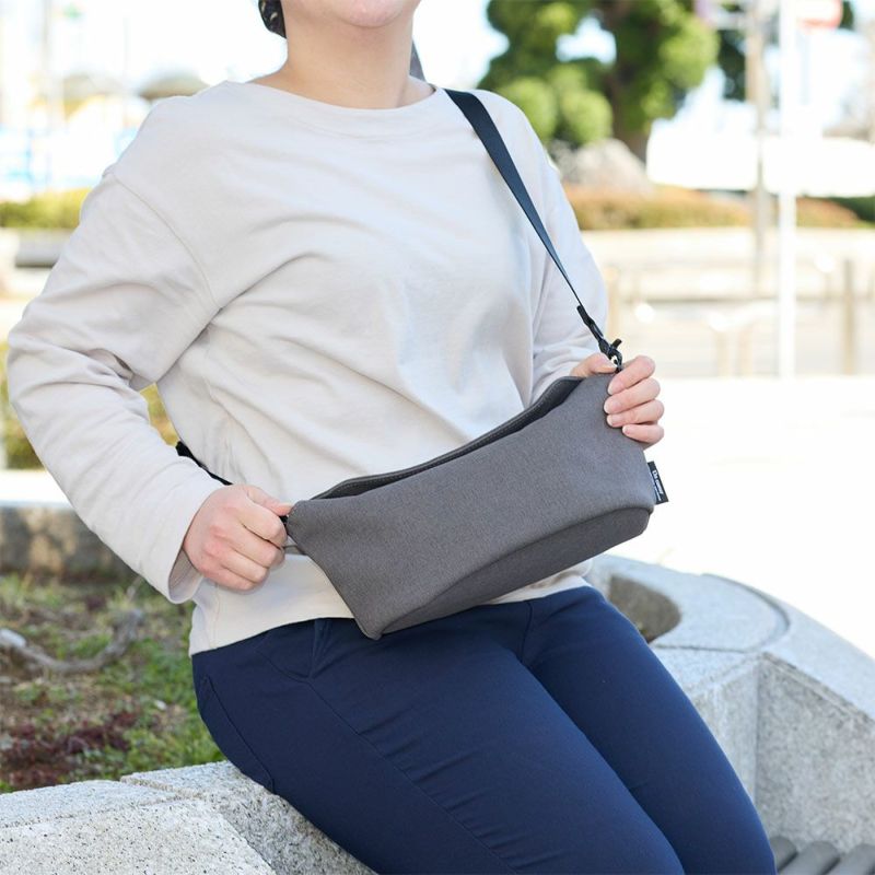 UncoeurショルダーバッグアンクールTOROIITORO2メンズレディース横型小さめおしゃれシンプル斜めがけ大人ブランドおすすめ人気ブラック無地撥水TORO2K904001