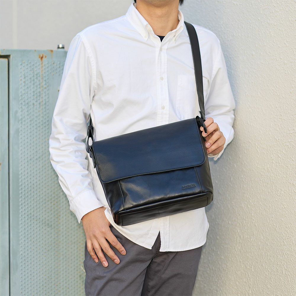 DOUBLESダブルスショルダーバッグバッグメンズレディース本革革レザー斜めがけ斜め掛けかぶせ型ブランドおしゃれショルダーショルダーバック大きめ大容量30代40代50代JVA-7420