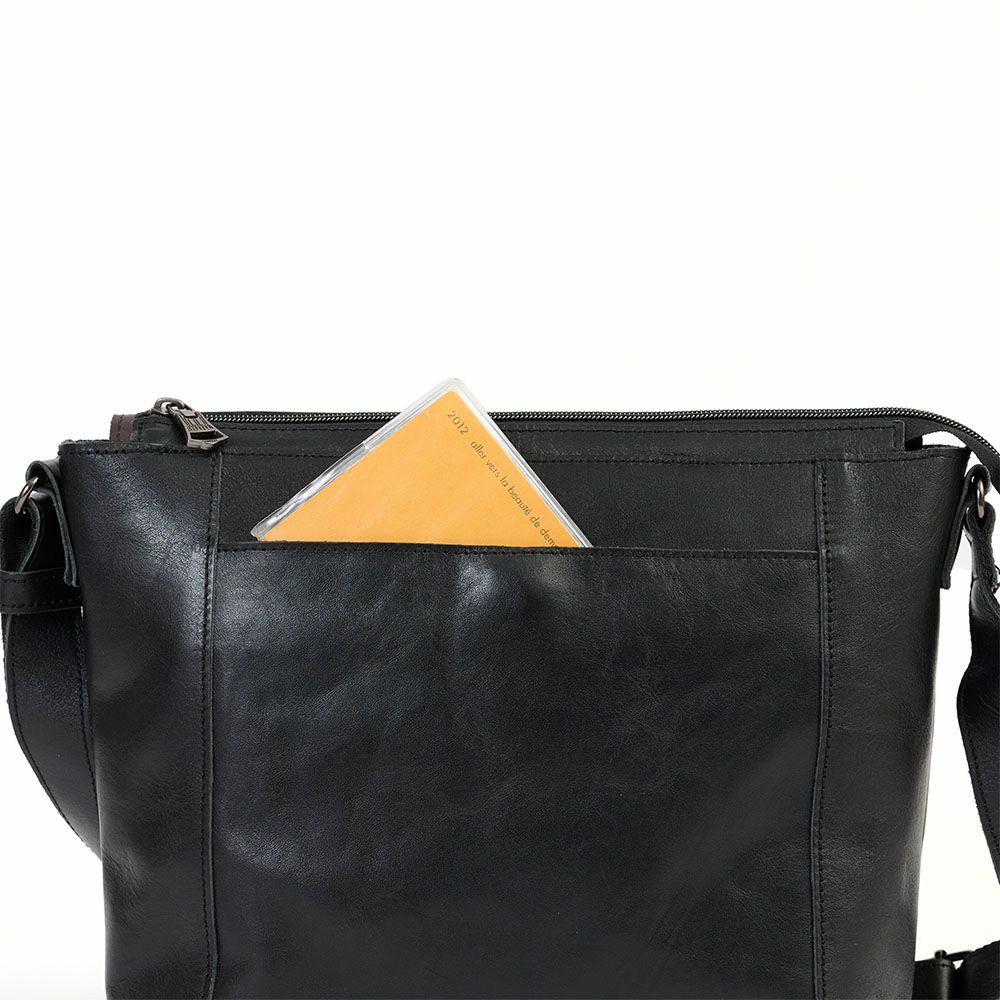 DOUBLESダブルスショルダーバッグバッグメンズレディース本革革レザー斜めがけ斜め掛けかぶせ型ブランドおしゃれショルダーショルダーバック大きめ大容量30代40代50代JVA-7420