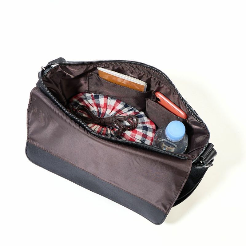 DOUBLESダブルスショルダーバッグバッグメンズレディース本革革レザー斜めがけ斜め掛けかぶせ型ブランドおしゃれショルダーショルダーバック大きめ大容量30代40代50代JVA-7420