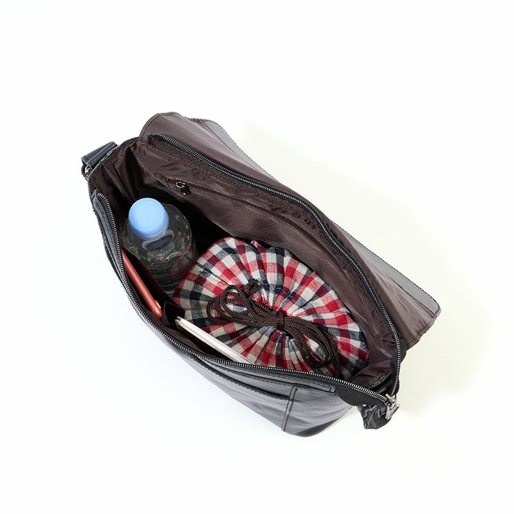 DOUBLESダブルスショルダーバッグバッグメンズレディース本革革レザー斜めがけ斜め掛けかぶせ型ブランドおしゃれショルダーショルダーバック大きめ大容量30代40代50代JVA-7420