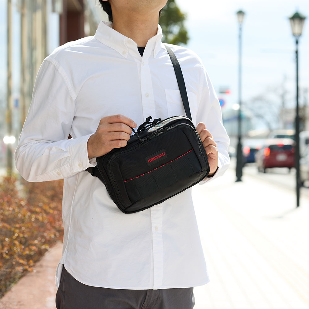 ブリーフィングショルダーバッグBRIEFINGボディバッグBSBOXSHOULDERSAGバッグショルダーバックブランドメンズ斜めがけかっこいいブランドおしゃれ正規品BRA241L40