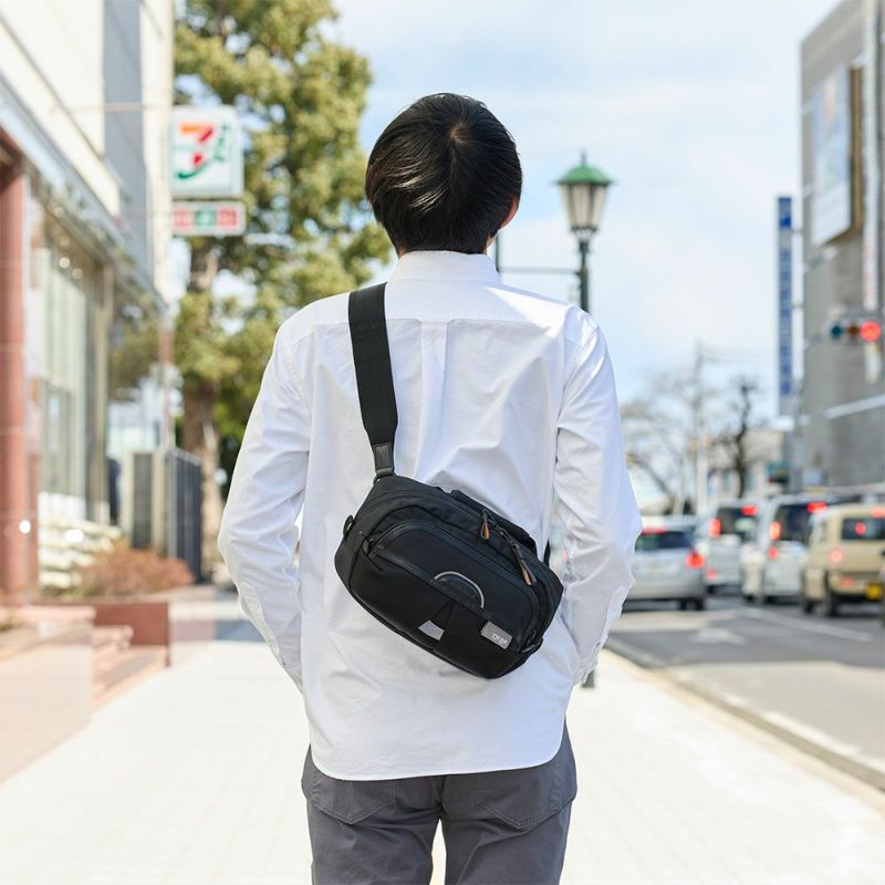 【LEDライトプレゼント】DSBKショルダーバッグボディバッグKOH-3386メンズスリングバッグブランドかっこいい撥水斜めがけバッグ人気おしゃれディーエスビーケーKOH3386