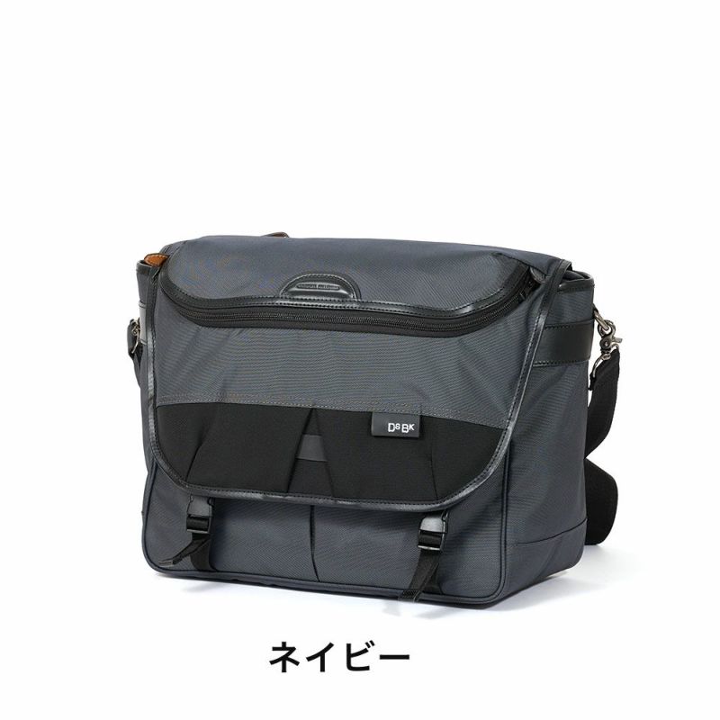 【LEDライトプレゼント】DSBKショルダーバッグメッセンジャーバッグKOH-3384メンズA4大きめ大容量ブランドかっこいい撥水斜めがけバッグ人気おしゃれ大人通勤ディーエスビーケーKOH3384