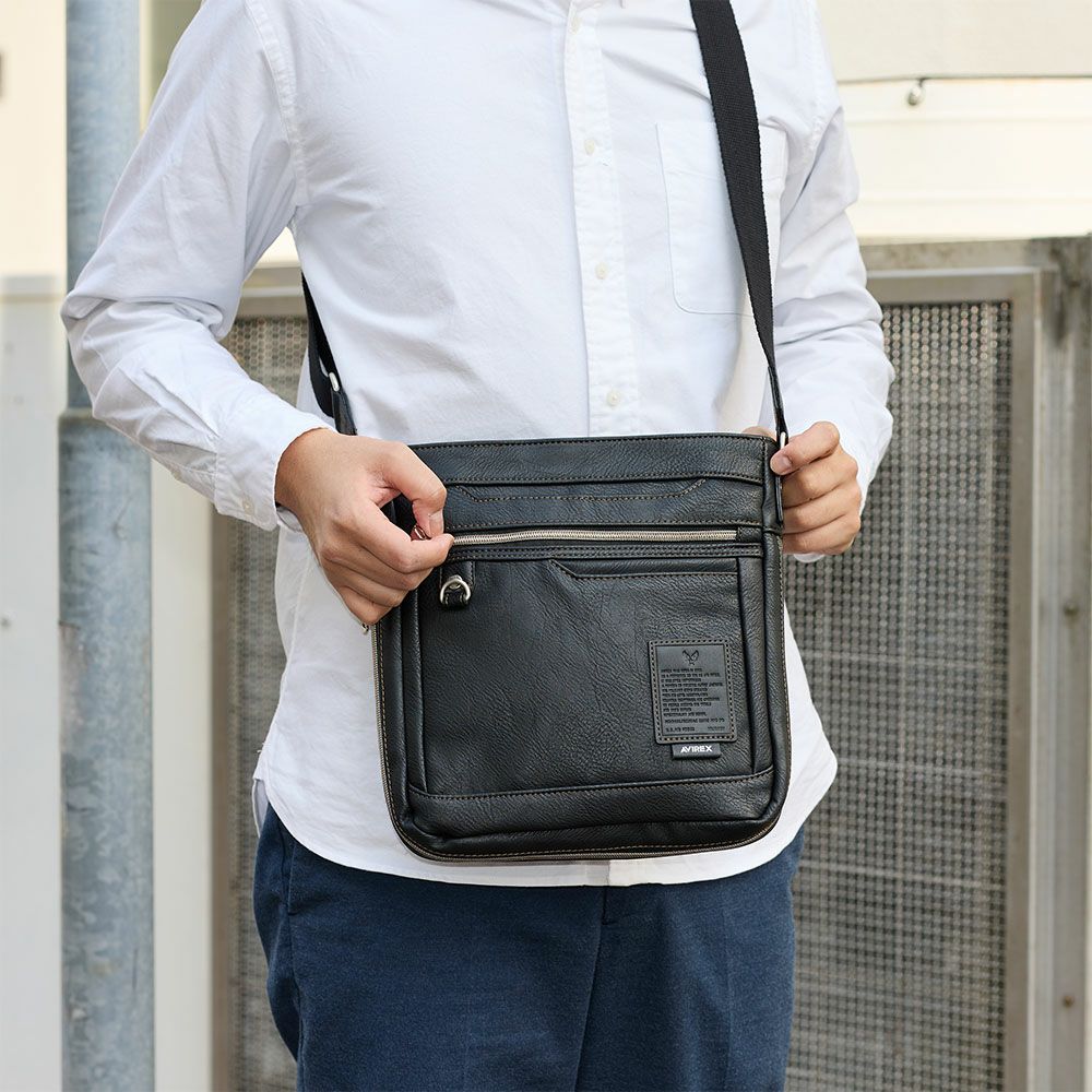 アビレックスショルダーバッグAVIREXバッグ合皮スクエアショルダーバッグアヴィレックスメンズショルダーバックブランド人気かっこいい斜めがけ斜め掛け30代40代50代60代AX5007