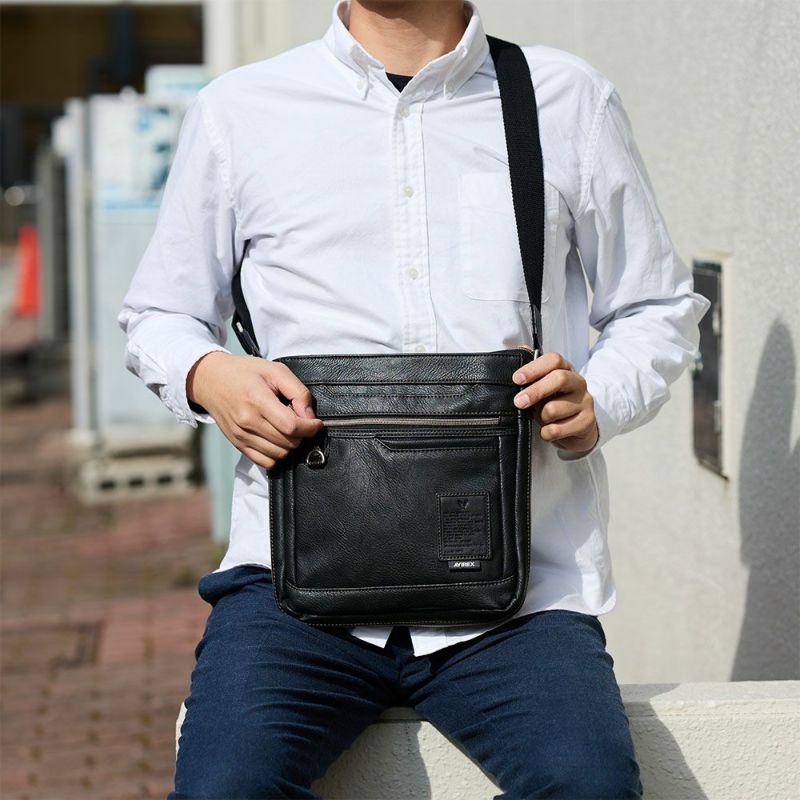 アビレックスショルダーバッグAVIREXバッグ合皮スクエアショルダーバッグアヴィレックスメンズショルダーバックブランド人気かっこいい斜めがけ斜め掛け30代40代50代60代AX5007