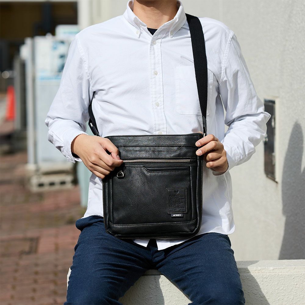 アビレックスショルダーバッグAVIREXバッグ合皮スクエアショルダーバッグアヴィレックスメンズショルダーバックブランド人気かっこいい斜めがけ斜め掛け30代40代50代60代AX5007