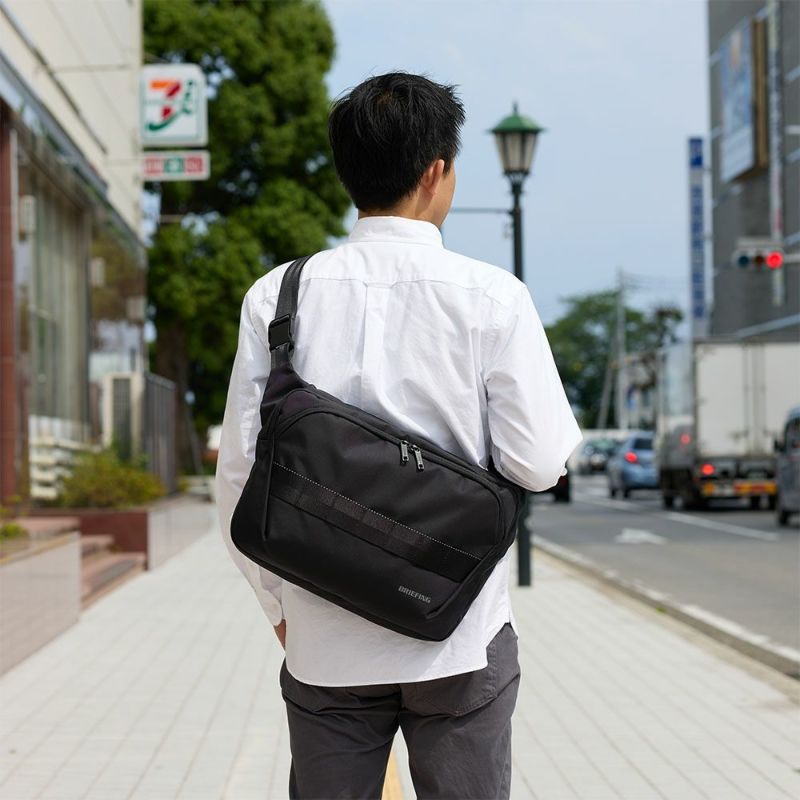 ブリーフィングBRIEFINGショルダーバッグメッセンジャーバッグMFCLAPTOPSACOCHE14大容量メンズレディースバッグパソコン収納PC収納13インチ13.3インチ14インチ撥水おしゃれブランドBRA241L59