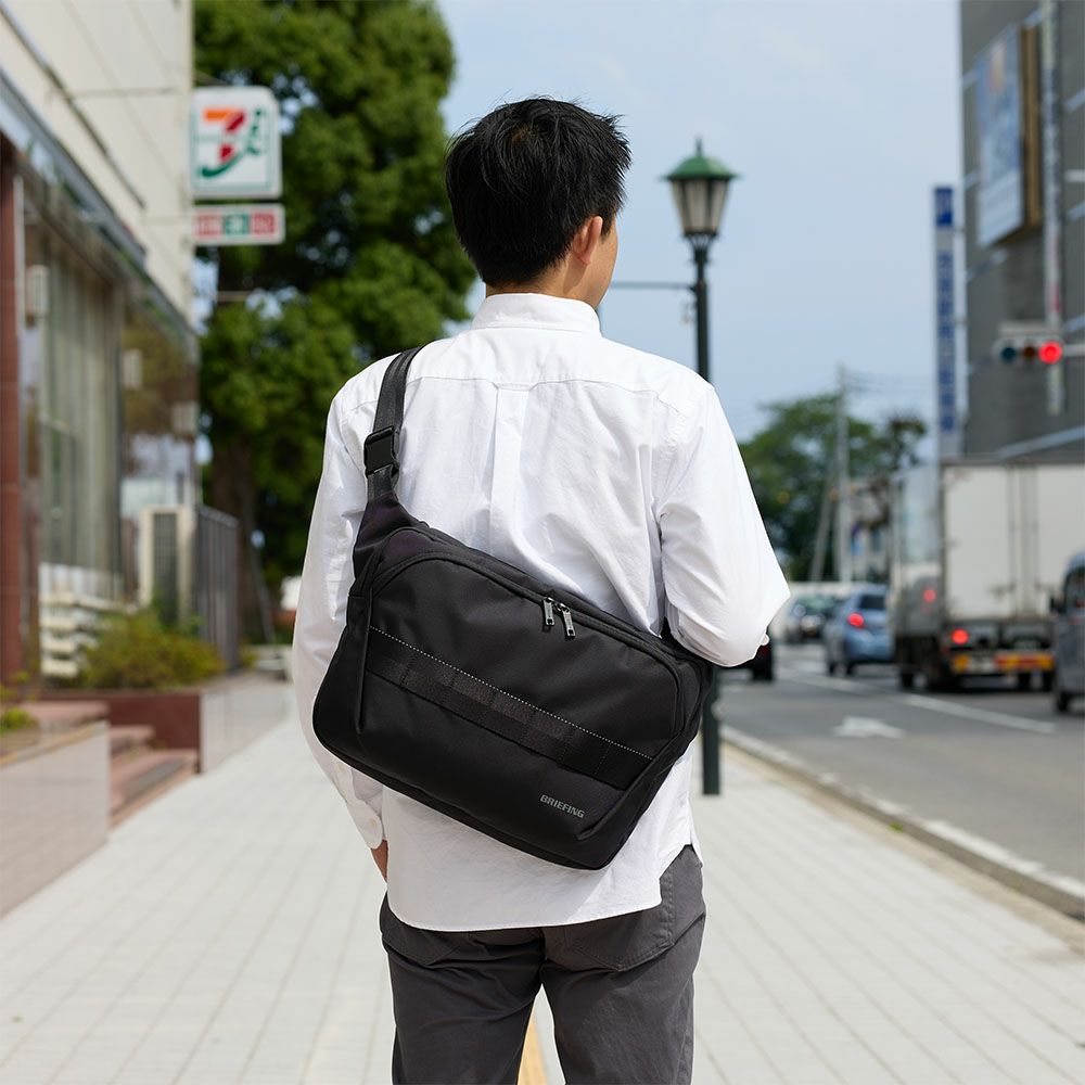 ブリーフィングBRIEFINGショルダーバッグメッセンジャーバッグMFCLAPTOPSACOCHE14大容量メンズレディースバッグパソコン収納PC収納13インチ13.3インチ14インチ撥水おしゃれブランドBRA241L59
