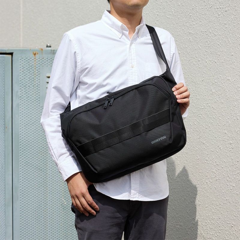 ブリーフィングBRIEFINGショルダーバッグメッセンジャーバッグMFCLAPTOPSACOCHE14大容量メンズレディースバッグパソコン収納PC収納13インチ13.3インチ14インチ撥水おしゃれブランドBRA241L59