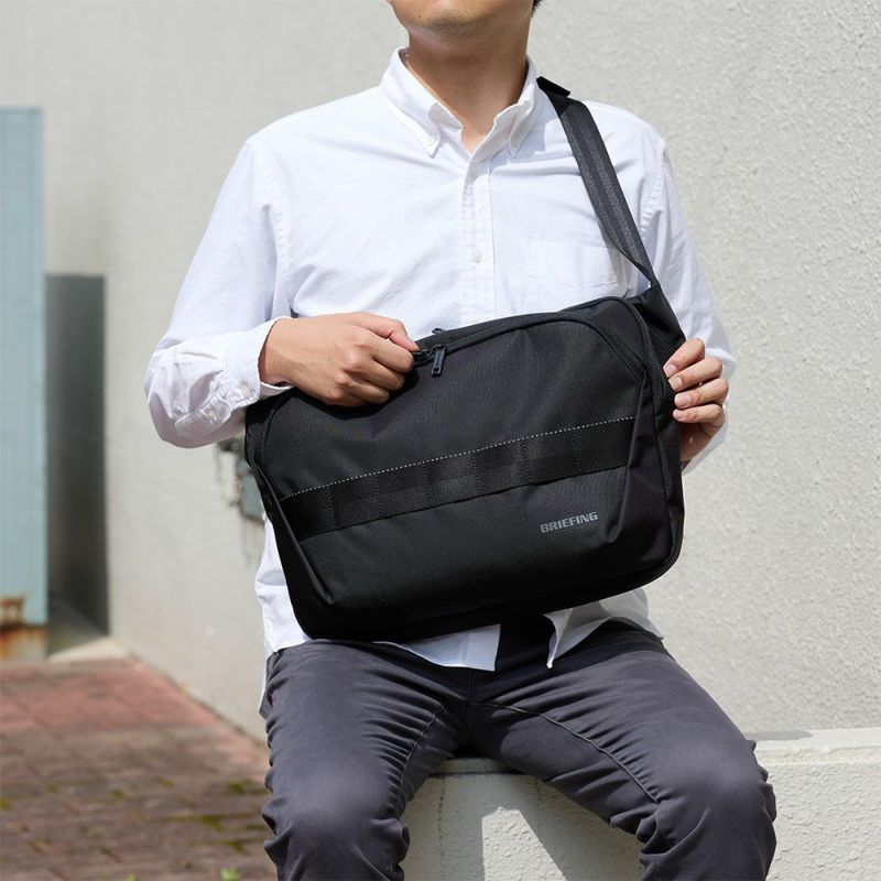 ブリーフィングBRIEFINGショルダーバッグメッセンジャーバッグMFCLAPTOPSACOCHE14大容量メンズレディースバッグパソコン収納PC収納13インチ13.3インチ14インチ撥水おしゃれブランドBRA241L59
