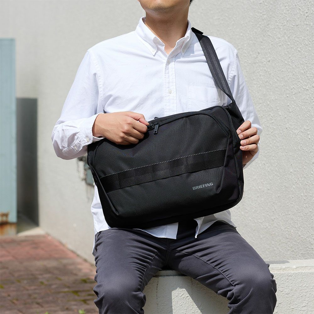 ブリーフィングBRIEFINGショルダーバッグメッセンジャーバッグMFCLAPTOPSACOCHE14大容量メンズレディースバッグパソコン収納PC収納13インチ13.3インチ14インチ撥水おしゃれブランドBRA241L59