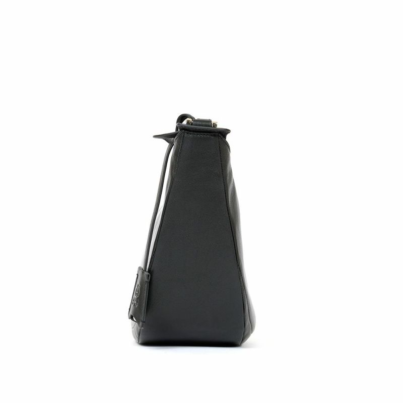 P.I.Dショルダーバッグ本革メンズピーアイディー撥水三日月型舟形通勤ショルダーショルダーバッグビジネスレザー革ブランドカジュアルPIDピー・アイ・ディーPAZ108