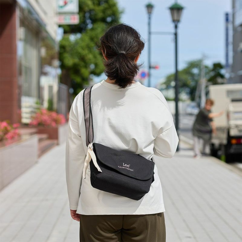 Leeリーショルダーバッグバッグレディースブランドショルダーバックフラップ斜め掛け斜めがけ帆布人気シンプル大人おしゃれ30代40代50代60代320-1302