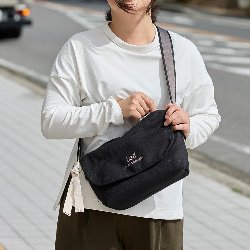 Leeリーショルダーバッグバッグレディースブランドショルダーバックフラップ斜め掛け斜めがけ帆布人気シンプル大人おしゃれ30代40代50代60代320-1302