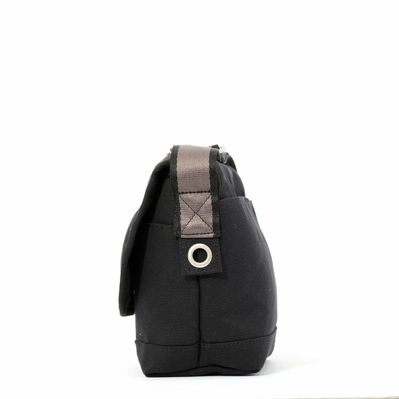 Leeリーショルダーバッグバッグレディースブランドショルダーバックフラップ斜め掛け斜めがけ帆布人気シンプル大人おしゃれ30代40代50代60代320-1302